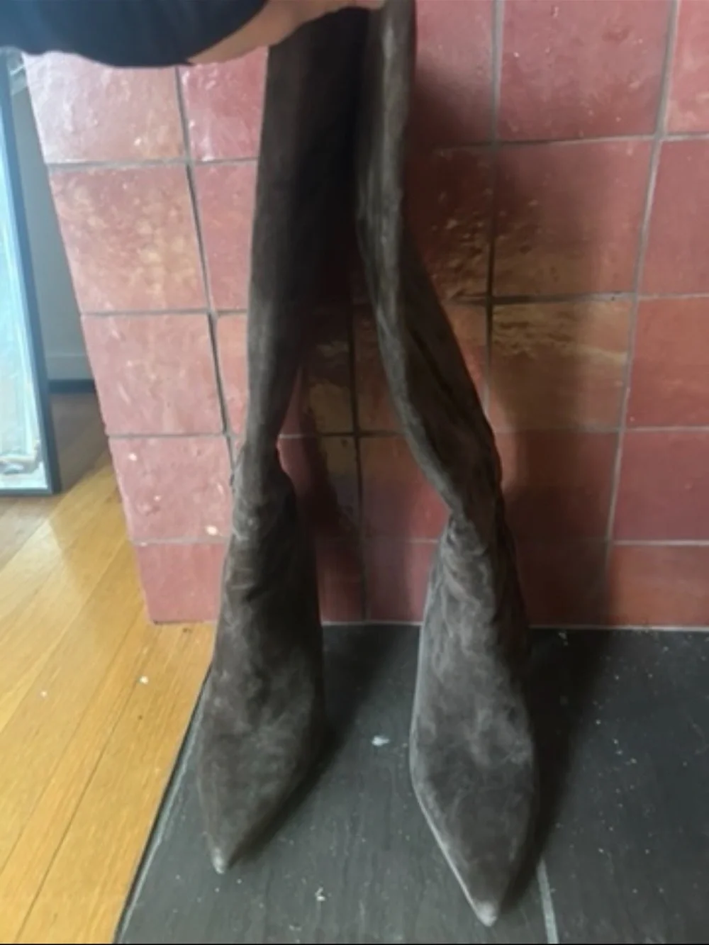 Black Knee-High Pointed Toe Boots